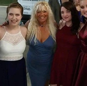 Meet your Posher, Sharon